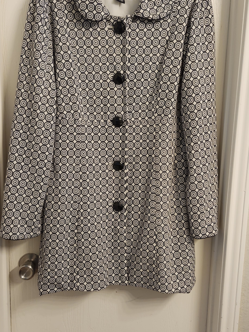 Women's Black & White Geometric Button-Front Coat